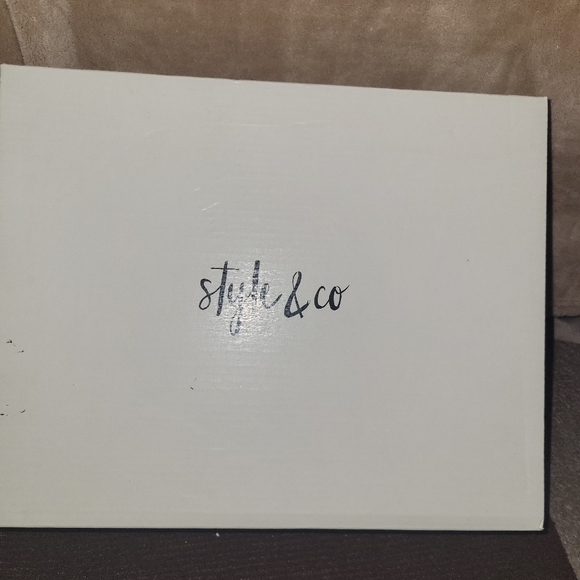 Style & Co. - Picture 6 of 8